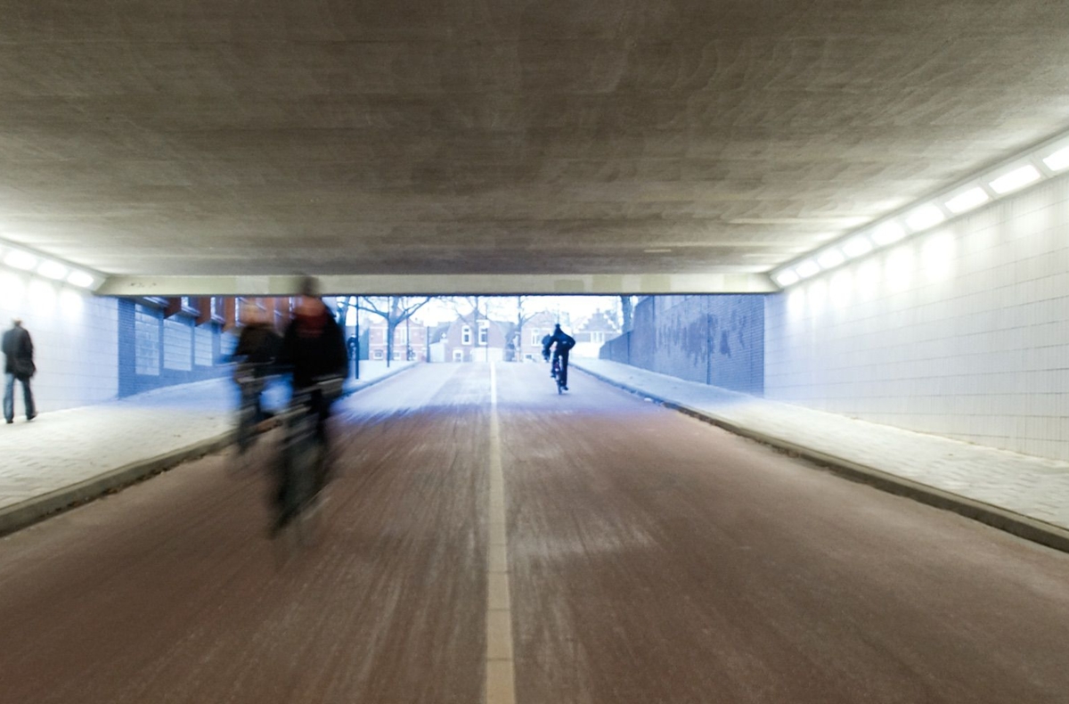 Lightronics PLUTEGO armaturen in een fietstunnel