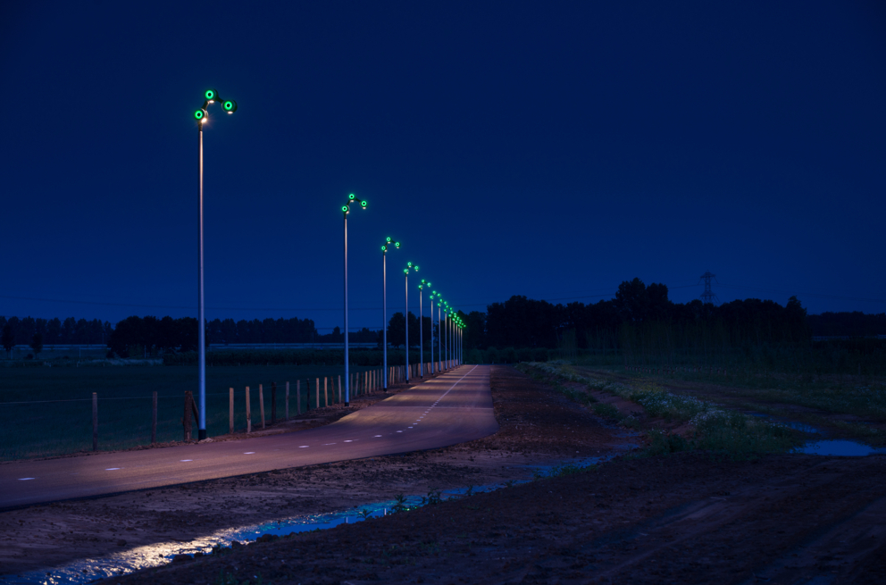 Lightronics fietskettingarmaturen door Iris Dijkstra van Atelier LEK langs het Rijnwaalpad fietspad tussen Arnhem en Nijmegen